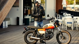 Motocykle 125 ccm w dynamicznym natarciu BIZNES, Gospodarka - Wyniki sprzedaży po pierwszym kwartale od zmiany w prawie o kierujących pojazdami potwierdzają, że nowelizacja istotnie wpłynęła na rynek motocykli i zachowania konsumentów.
