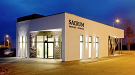 W Żorach otwarto najnowocześniejszą w kraju spopielarnię ciał BIZNES, Gospodarka - W pierwszej połowie stycznia w Żorach otwarto ? najnowocześniejszą w Polsce ? spopielarnię ciał zmarłych ?Sacrum ? Pamięć i Popiół?. Obiekt zlokalizowany jest przy cmentarzu komunalnym na Al. Armii Krajowej.