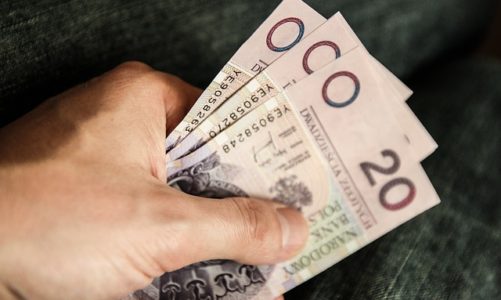Bezpłatny internet od ING na lotniskach w Gdańsku i Wrocławiu