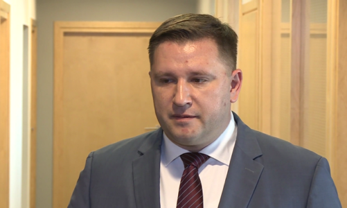 Firmy co roku tracą na cyberprzestępczości 500 mld dolarów. Coraz powszechniejszy jest handel danymi