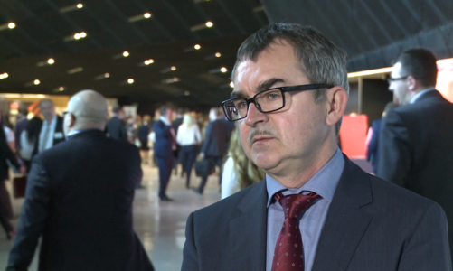 W Polsce brakuje chętnych, by pracować przy zbiorach. Polskim przetwórcom żywności może zabraknąć surowca