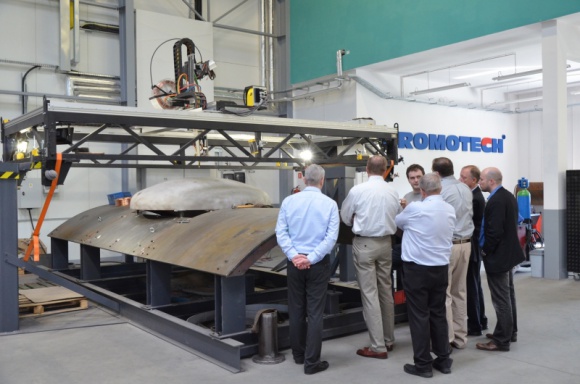 Urządzenia spawalnicze Promotechu podbijają niemiecki rynek BIZNES, Gospodarka - Nawiązanie współpracy z nowym partnerem z branży spawalniczej pozwoliło Promotechowi na znaczne zwiększenie obrotów z rynkiem niemieckim. Na listopadowych targach BlechEXPO w Stuttgarcie firma prezentowała swoje urządzenia, które chce sprzedawać m.in. na tym rynku.