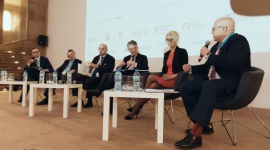 Wpływ bezpośrednich inwestycji zagranicznych na gospodarkę Polski BIZNES, Gospodarka - Wpływ bezpośrednich inwestycji zagranicznych na gospodarkę Polski w ostatnim ćwierćwieczu ? prezentacja wyników raportu specjalnego, opracowanego z inicjatywy 14 międzynarodowych izb gospodarczych oraz debaty panelowej w Ministerstwie Rozwoju.