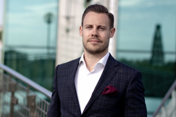 Konsolidacja kredytów: jakie są jej ograniczenia? BIZNES, Finanse - Jak pokazują statystyki Akredo.pl w wielu przypadkach, kredyt konsolidacyjny to skuteczna forma pomocy w sytuacji problemów ze spłatą zbyt wysokich rat kredytów i zobowiązań.