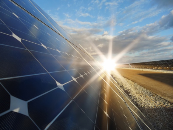 Już 50% energii wykorzystywanej w Tetra Pak pochodzi z zasobów odnawialnych BIZNES, Gospodarka - W ciągu zaledwie 2 lat od przystąpienia do inicjatywy RE100, firma zrobiła milowy krok w kierunku pełnej realizacji zobowiązania.
