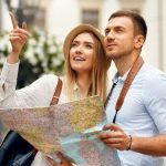 Polacy wymieniają coraz więcej walut na wakacje