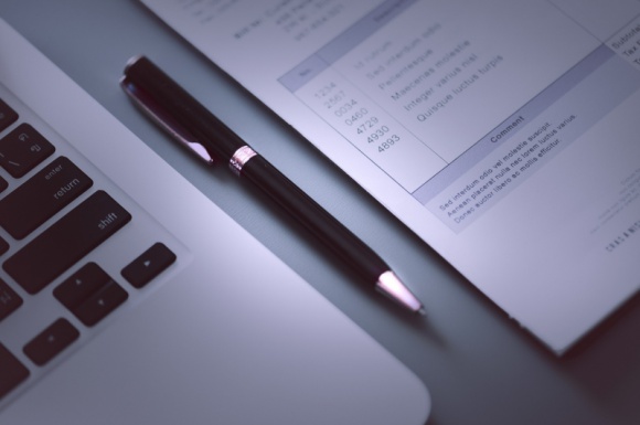 Małe firmy wolą kredyty na 2 lata BIZNES, Finanse - Firmy z sektora MSP, które finansują inwestycje i bieżącą działalność pożyczonymi pieniędzmi, z reguły spłacają te kredyty w 24 miesięcznych ratach i z oprocentowaniem miesięcznym na poziomie 2-5% - wynika z badania Instytutu Keralla Research na zlecenie NFG.