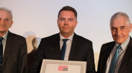 ROCKWOOL Budowlaną Firmą Roku ? liczy się najlepsza jakość! BIZNES, Gospodarka - Pod koniec stycznia odbyła się XVI edycja gali Builder Awards. ROCKWOOL Polska, producent niepalnych materiałów izolacyjnych z wełny skalnej, po raz kolejny odebrał nagrodę dla Budowlanej Firmy Roku 2018.