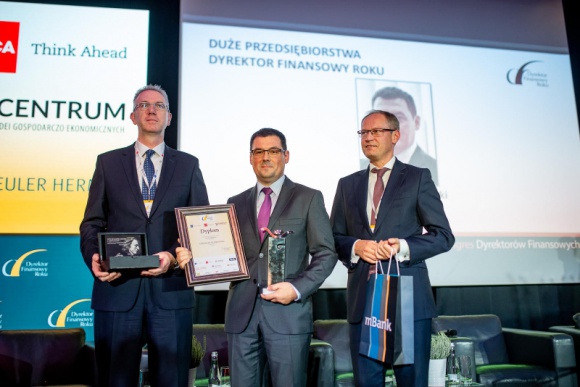 Jarosław Kurkowski z eService Dyrektorem Finansowym Roku BIZNES, Finanse - W trakcie uroczystej gali wieńczącej tegoroczny cykl Kongresów Dyrektorów Finansowych, ogłoszono laureata nagrody Dyrektor Finansowy Roku.