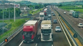 Transport ? to nie wirus jest problemem BIZNES, Finanse - Już prawie miliard złotych zalegają firmy transportowe swoim kontrahentom. W bazie danych Krajowego Rejestru Długów Biura Informacji Gospodarczej SA widnieje ponad 25 tys. firm przewozowych.