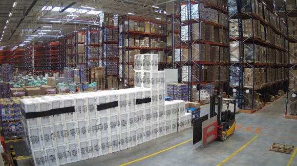 Największe centrum logistyczne Rohlig Suus Logistics otwarte pod Warszawą BIZNES, Gospodarka - Nowy obiekt Rohlig Suus Logistics, zaprojektowany według autorskich rozwiązań, jest największym hubem firmy i pełni funkcje magazynowe i przeładunkowe.