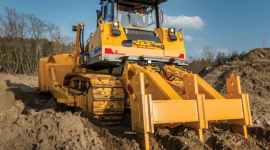 Spycharki TD-25M owocem działań centrum badawczo-rozwojowego LiuGong Dressta BIZNES, Gospodarka - LiuGong Dressta Machinery zaprojektował i wdraża do produkcji w Stalowej Woli dwie spycharki gąsienicowe TD-25M Series 1 i Series 2, które pozwolą konkurować z maszynami największych producentów na świecie.