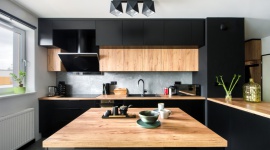 EKO-wnętrza. Nowość od dewelopera rodem z Francji Nieruchomości, BIZNES - Bouygues Immobilier Polska znalazł pomysł na wnętrza urządzone w zgodzie z naturą. Zachęca do wyboru materiałów od producentów, którzy dbają o środowisko przy produkcji drewnianych podłóg, farb, płytek oraz armatury.