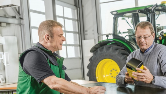 John Deere i Kramp ogłaszają partnerstwo. Celem rozszerzenie oferty części Rolnictwo, BIZNES - Już wkrótce części do maszyn innych marek będą dostępne u dealerów John Deere; Ogłoszone partnerstwo John Deere i Kramp otwiera łatwiejszy dostęp do ponad 350 000 części.