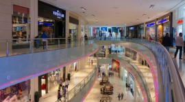 Sklep 4.0 czyli jaki? Taki, który sam ułatwia zarządzanie nim! Handel, BIZNES - Sklep 4.0 to nie pieśń przyszłości, ale dostępne już dziś rozwiązania, które ułatwiają prowadzenie biznesu. Pomagają planować zaopatrzenie, liczbę pracowników na zmianie i wiele innych