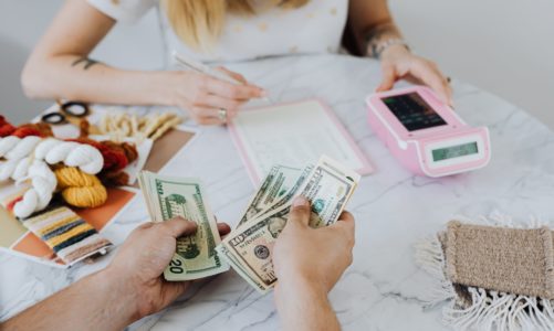 Finanse w związku, czyli czy potrafimy rozmawiać ze swoją ?drugą połówką? o pieniądzach?