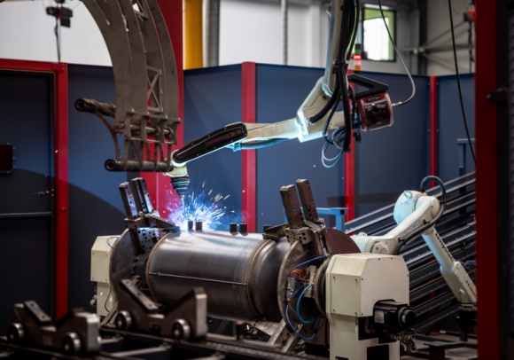 SUNEX wdrożył zrobotyzowaną linię produkcyjną Giełda, BIZNES - SUNEX S.A., czołowy producent i dystrybutor innowacyjnych rozwiązań opartych o odnawialne źródła energii, mocno inwestuje w rozwój nowych technologii.
