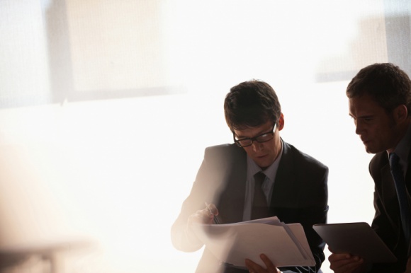 Przyszłość audytu: analiza rynku - mity, fakty i kierunki rozwoju Gospodarka, BIZNES - Mazars podziela pogląd globalnego rynku na temat przyszłego kierunku rozwoju audytu i zachęca interesariuszy do rozważenia zmian niezbędnych do ewolucji branży audytorskiej