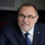 Seniorzy coraz bardziej ubankowieni ? według danych ZUS 75% pobiera emeryturę na rachunek bankowy – Co czwarty ROR zakładany w Banku Pocztowym to Konto dla seniorów